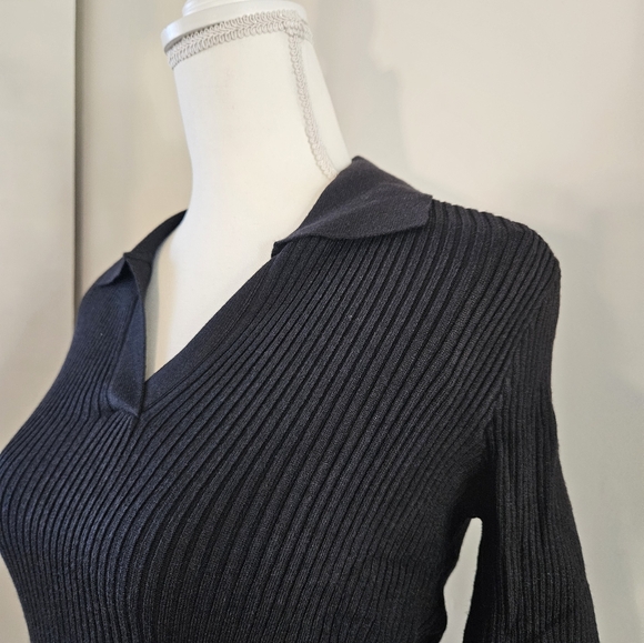 Women's Ribbed Collared Top - Picture 2 of 3